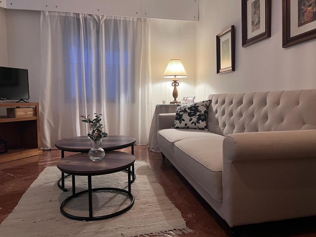 Apartamento Turistico R. Gonzalez Abreu Seville Exterior photo